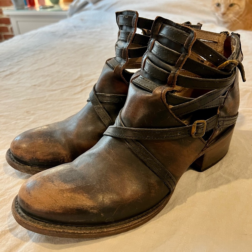 Free Bird Booties — Size 9